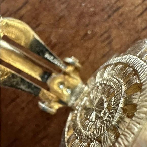 Nettie Rosenstein Gold Tone  Rhinestone Bracelet & Earrings Vintage Glam Signed - Picture 10 of 15